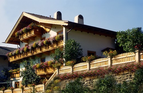 Pension Erler - Ferien Mayrhofen Hippach im Zillertal - Frhstckspension- Privatzimmer Tirol - Mitgliedsbetrieb mit 3 Edelweiss Gtezeichen